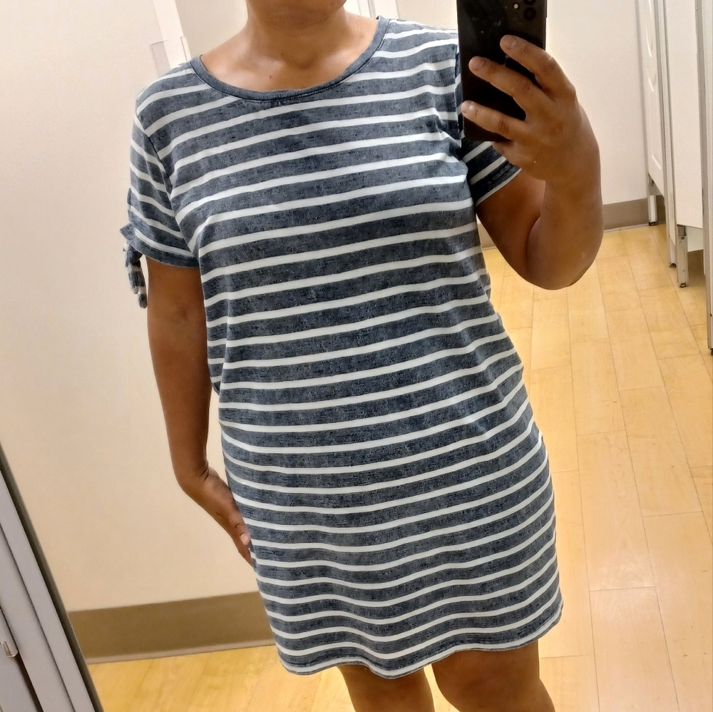 Dress - Picture 4 of 5